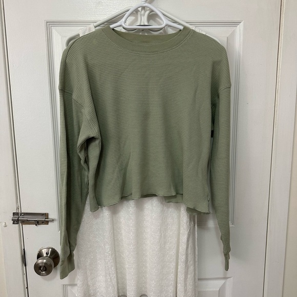 Aritzia TNA Waffle Crew Boxy Longsleeve Top - Silver Sage Green - Picture 1 of 4